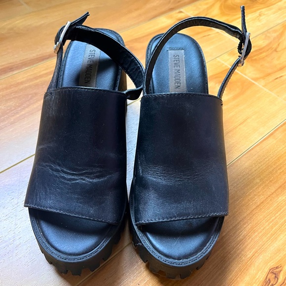 Steve Madden Black Leather Platform Sandals - Picture 2 of 4